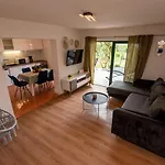 Semesterbostad House Mablo With Pool & Jacuzzi *