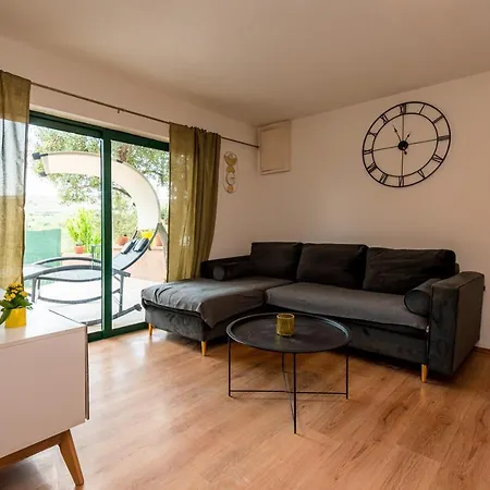House Mablo With Pool & Jacuzzi Sibenik