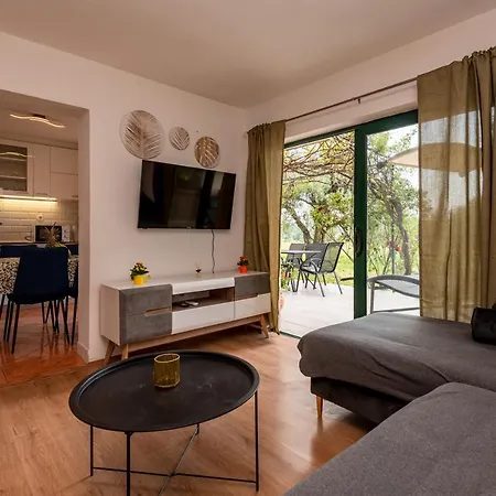 House Mablo With Pool & Jacuzzi Sibenik