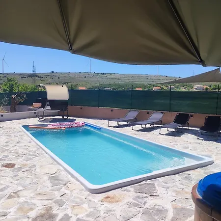 House Mablo With Pool & Jacuzzi * Шибеник