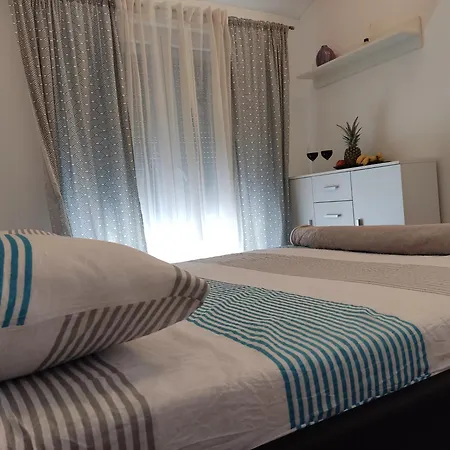 House Mablo With Pool & Jacuzzi Tatil Evi