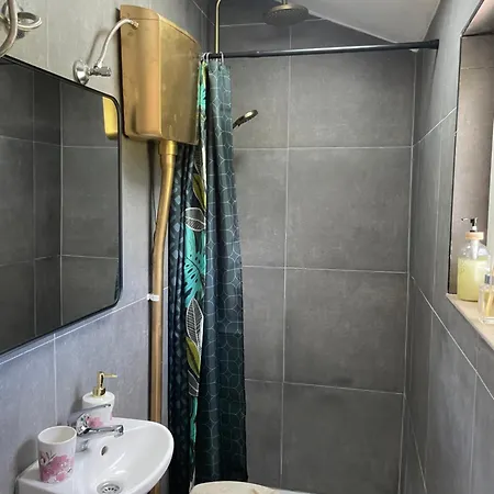 Дом отдыха House Mablo With Pool & Jacuzzi *