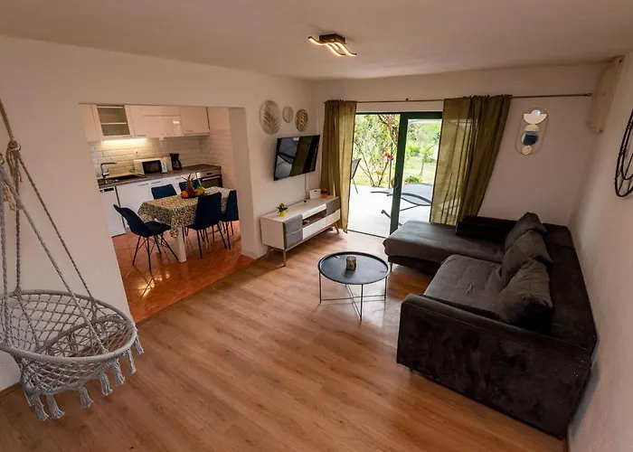 בית נופש House Mablo With Pool & Jacuzzi *