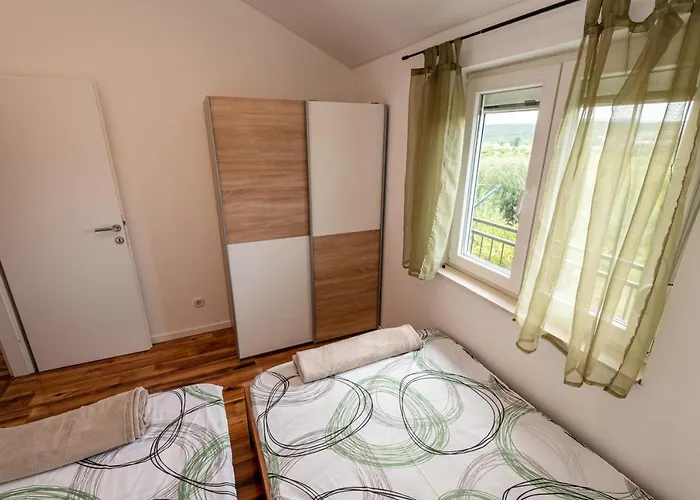 בית נופש House Mablo With Pool & Jacuzzi *