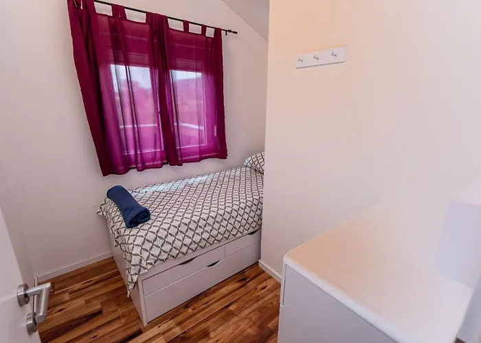 House Mablo With Pool & Jacuzzi *