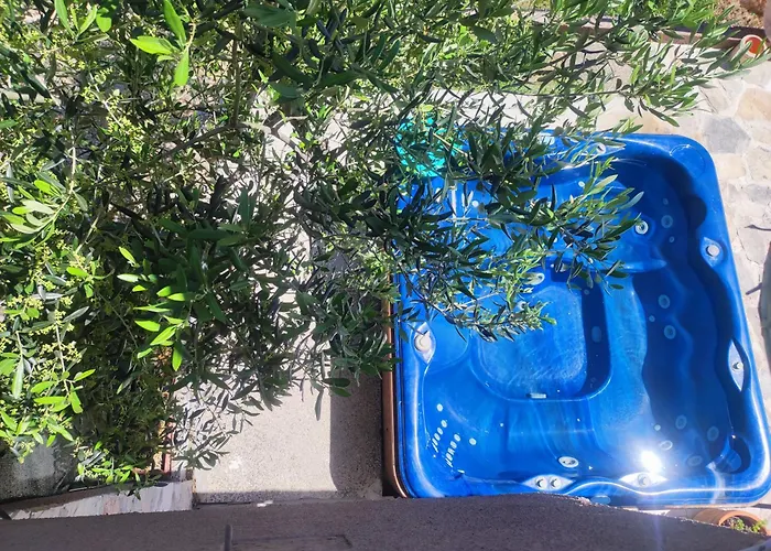 House Mablo With Pool & Jacuzzi