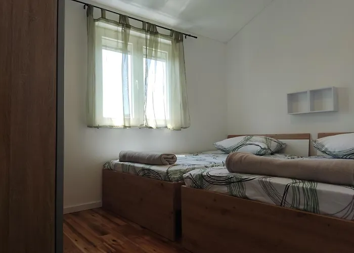 House Mablo With Pool & Jacuzzi שיבניק